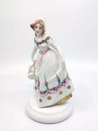 ԣ   18x11 cm Porcelain Figurine